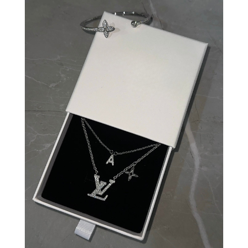 Noelia Initial Necklace | Silver