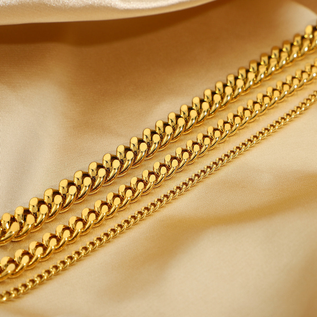 Sophia Charm Bracelet | Yellow Gold
