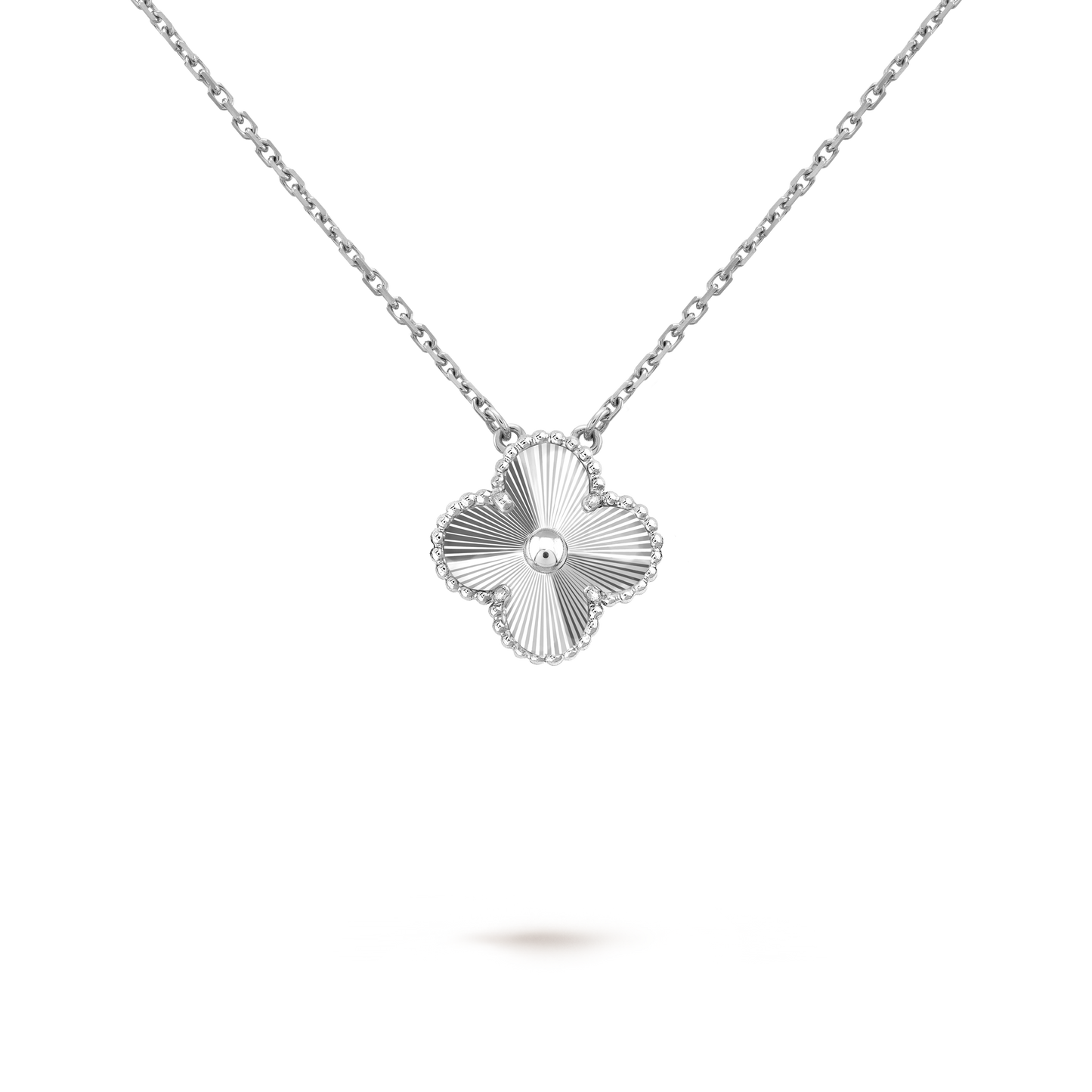 Maelle Lavish Clover Necklace | Silver