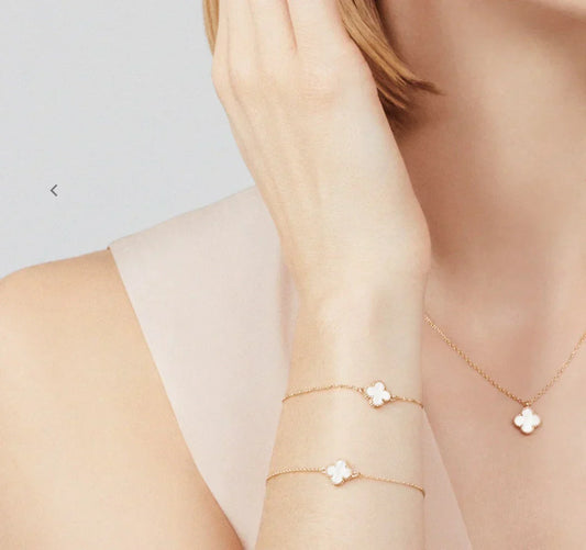 Iris Clover Pendant Necklace | Gold & White