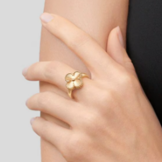 Elora Gleam Ring | Gold