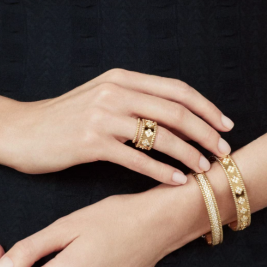 Abby Ring | Gold with Diamond Accent