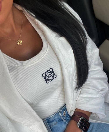 LOVED BY 10,500+ CUSTOMERSBecome part of our community and discover timeless style.
