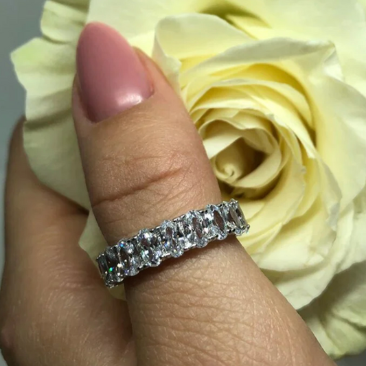 Sara Elegance Ring